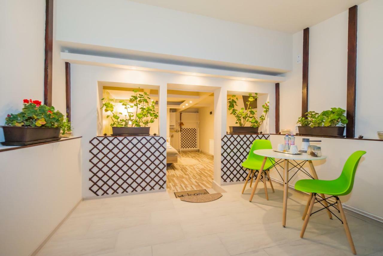 Geppetto'S Studio Brasov Ngoại thất bức ảnh