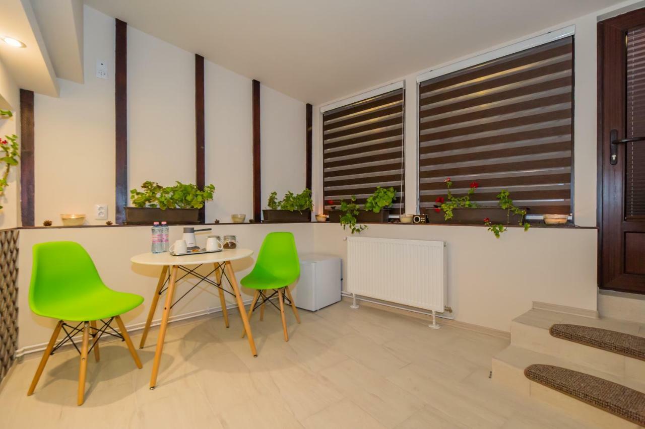 Geppetto'S Studio Brasov Ngoại thất bức ảnh